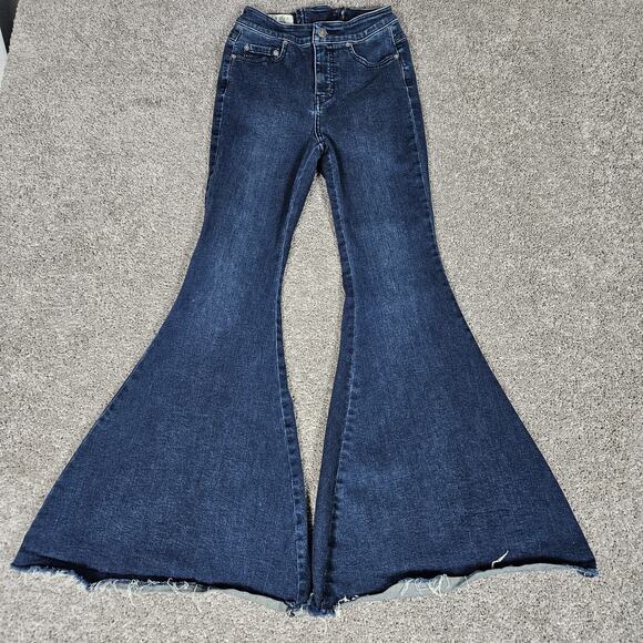 We the Free People Jeans Womens 26 Ma Cherie Flare Curvy Boho Bell Bottoms Retro - Picture 1 of 12